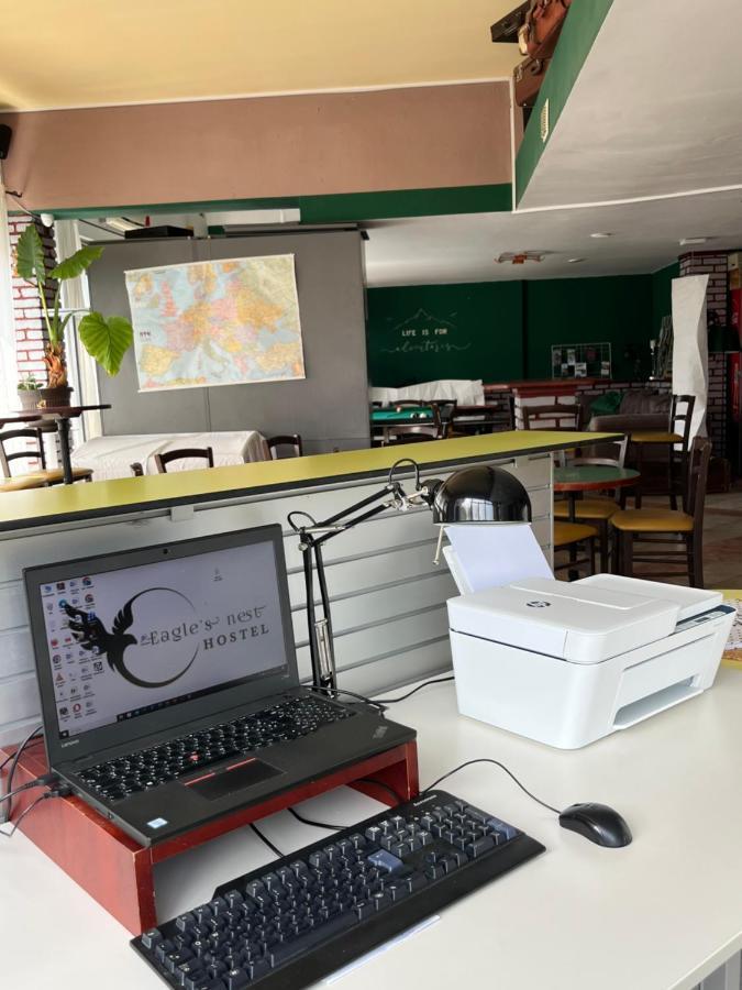 Eagle'S Nest Hostel Постойна Екстер'єр фото