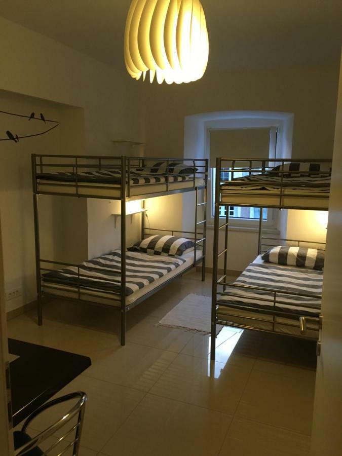 Eagle'S Nest Hostel Постойна Екстер'єр фото
