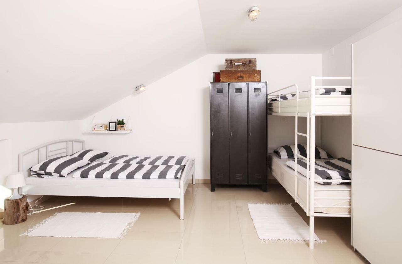 Eagle'S Nest Hostel Постойна Екстер'єр фото
