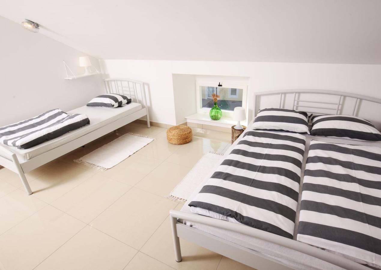 Eagle'S Nest Hostel Постойна Екстер'єр фото