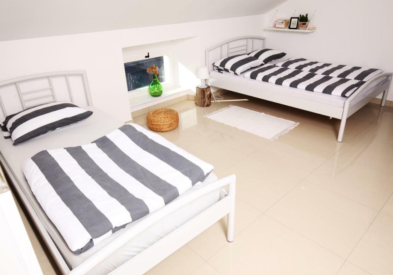 Eagle'S Nest Hostel Постойна Екстер'єр фото