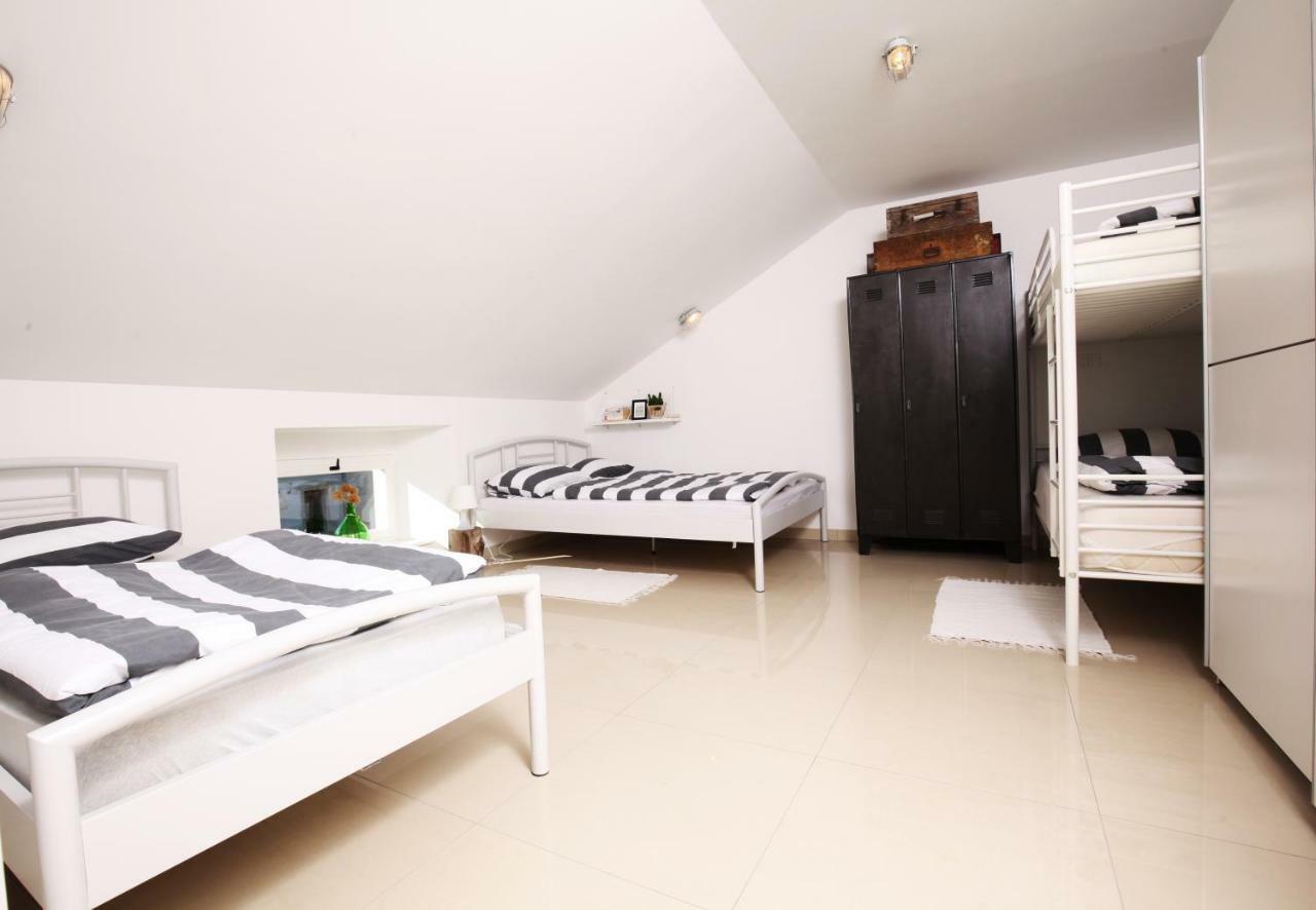 Eagle'S Nest Hostel Постойна Екстер'єр фото