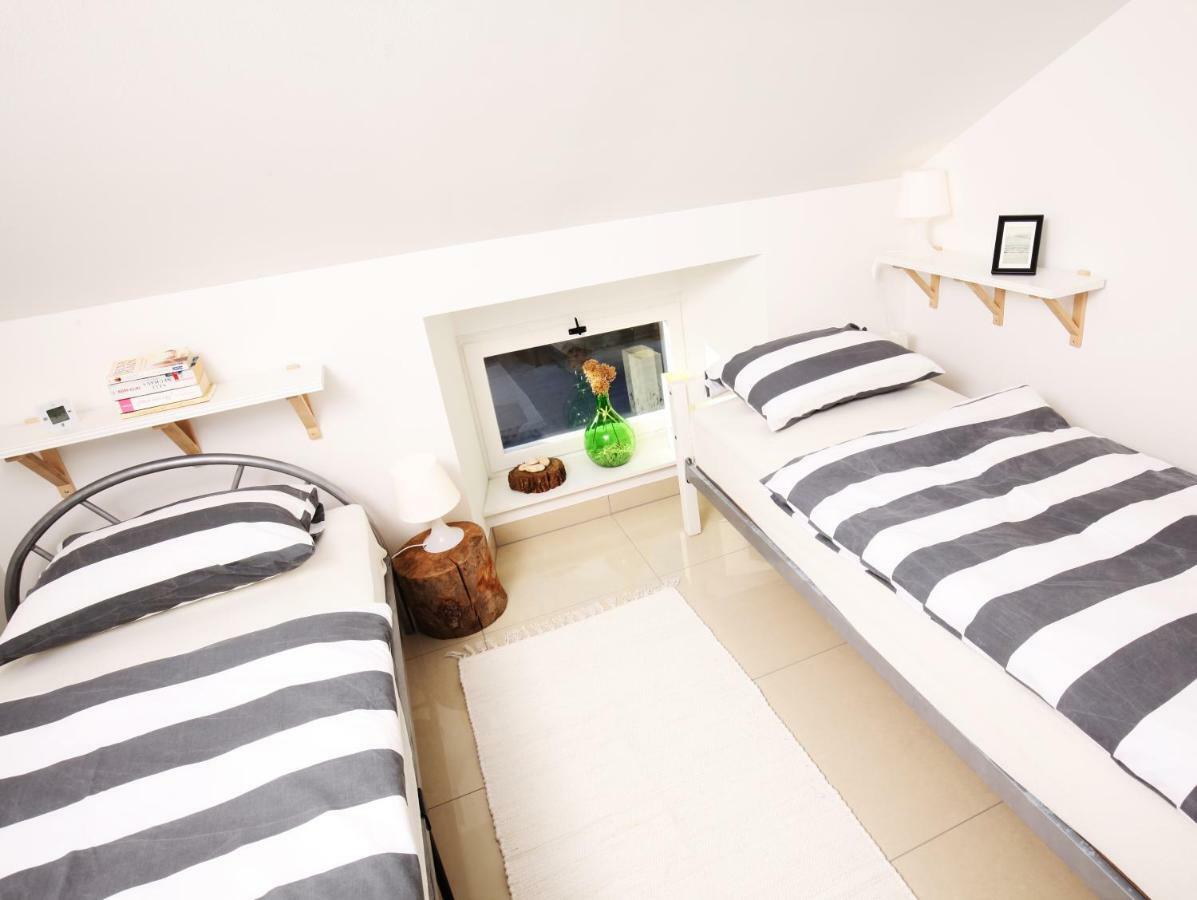 Eagle'S Nest Hostel Постойна Екстер'єр фото